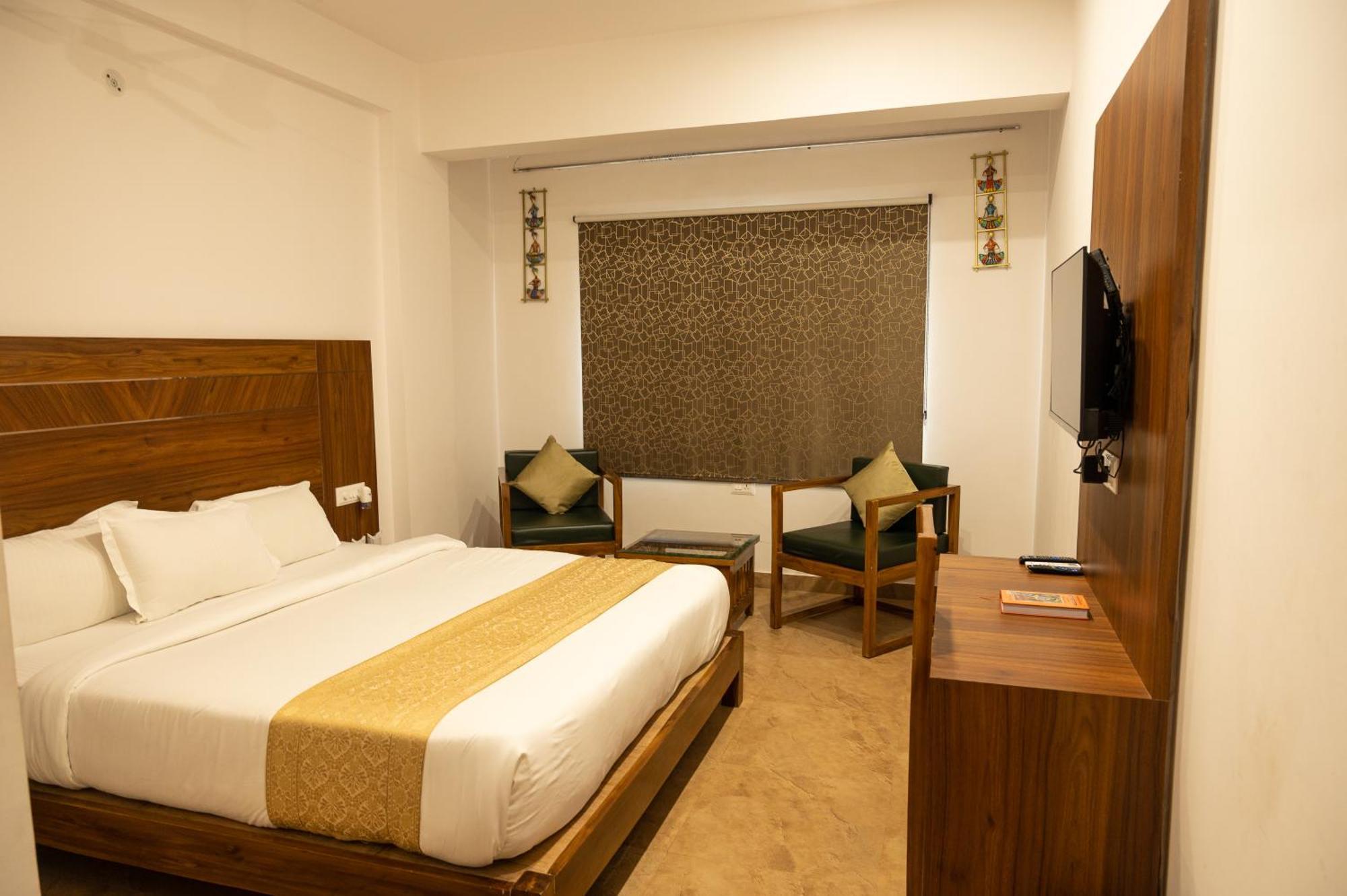 Amritara Ramila Kutir Hotel Ayodhya ภายนอก รูปภาพ