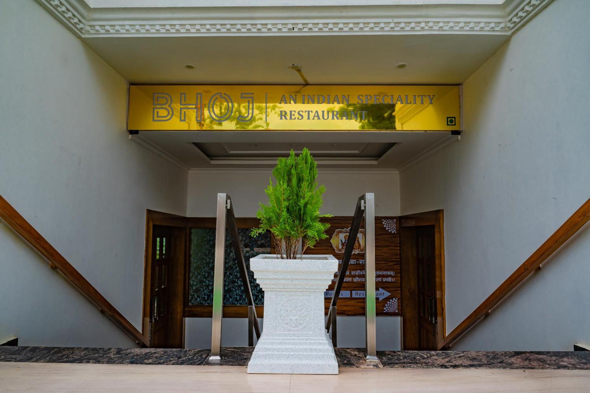 Amritara Ramila Kutir Hotel Ayodhya ภายนอก รูปภาพ